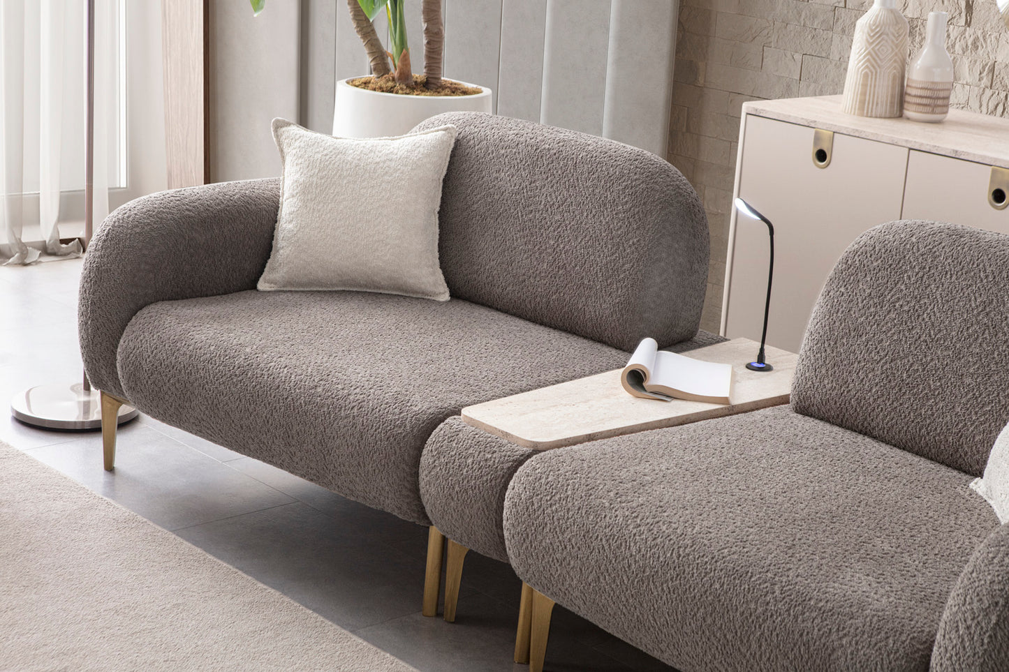 Sitzgruppe/Sofa Set - Wohnzimmergarnitur "Angelica" 3+3+1 + Mittelkonsolentisch