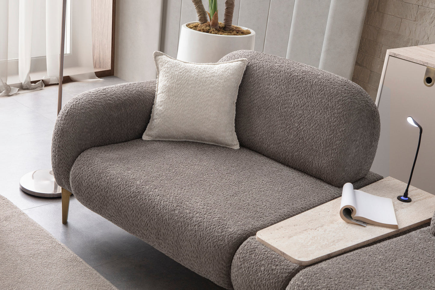 Sitzgruppe/Sofa Set - Wohnzimmergarnitur "Angelica" 3+3+1 + Mittelkonsolentisch