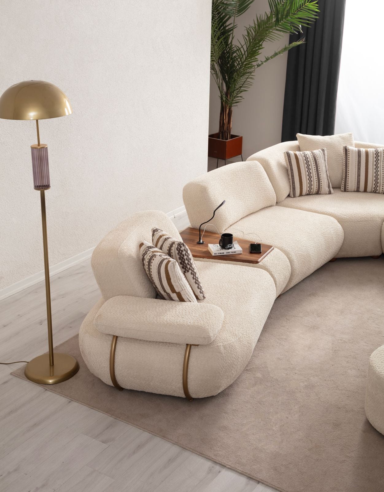 Modulare Ecksofa "Cascade" + Mittelkonsolentisch + Sessel + Hocker - Beige - Nobelaa