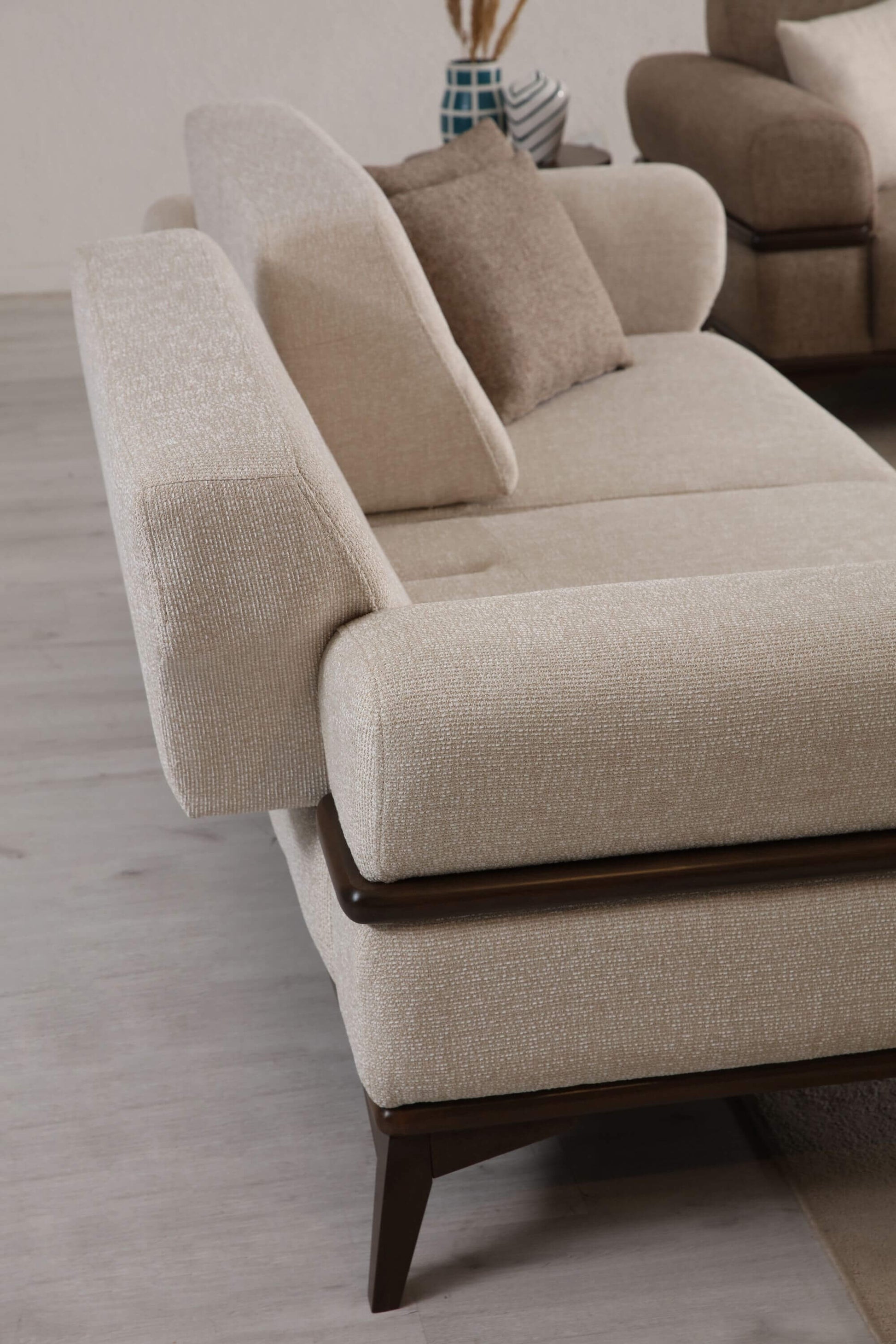 Sitzgruppe/Sofa Set - Wohnzimmergarnitur "Bayleaf" 3+3+1- Hellbraun/Beige- Nobelaa