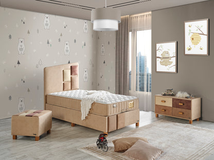 Schlafzimmer-Set "Liliana" – Bett mit Bettkasten, Hocker, Kommode und Matratze
