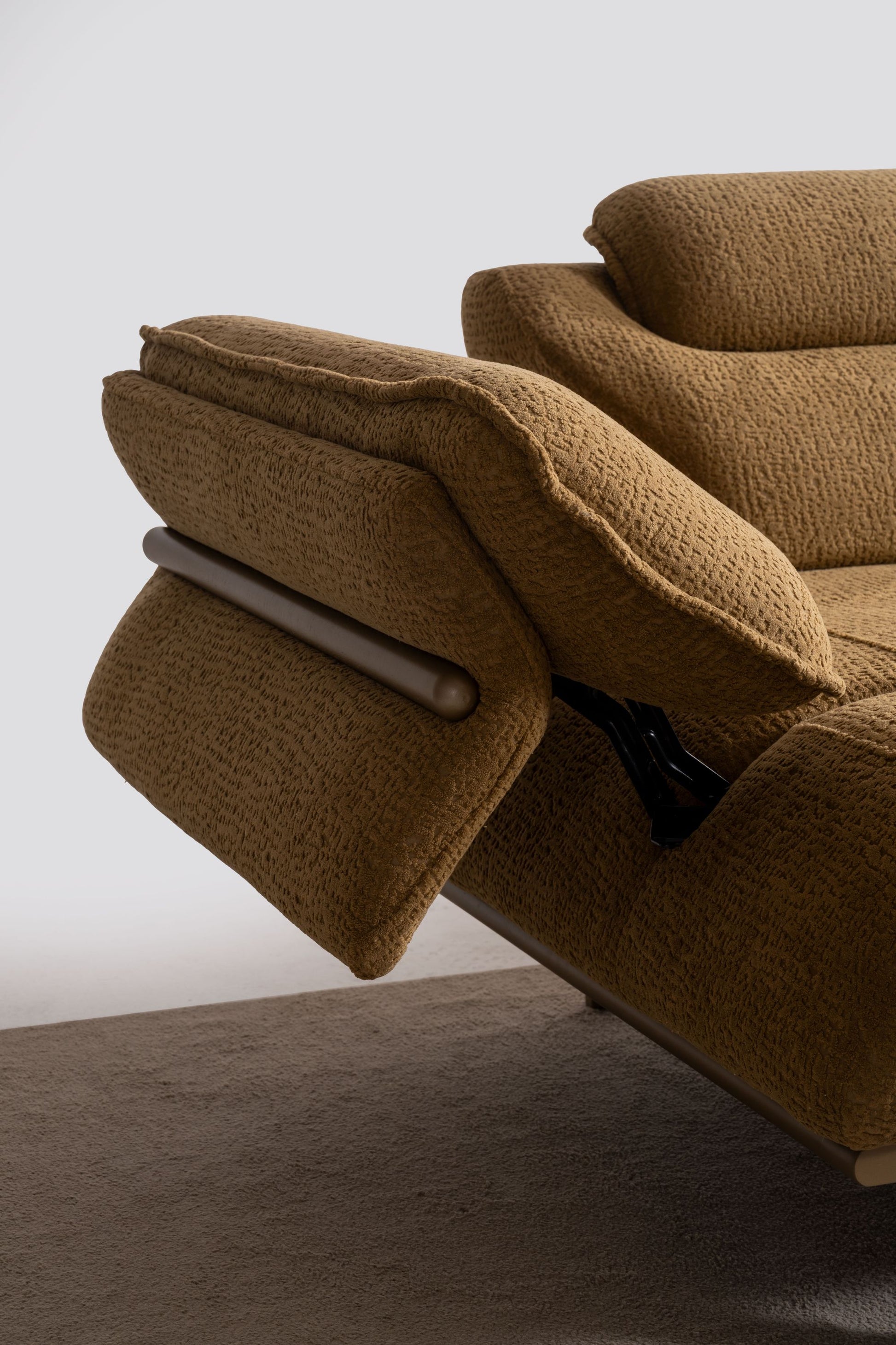 Sitzgruppe/Sofa Set - Wohnzimmergarnitur "Lorina" 3+3+1