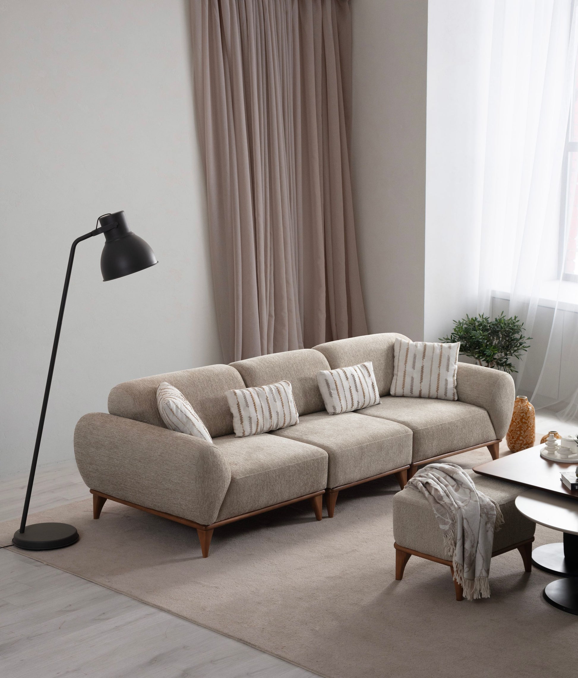Sitzgruppe/Sofa Set - Wohnzimmergarnitur "Moonflower" 3+2+1 - Beige - Nobelaa