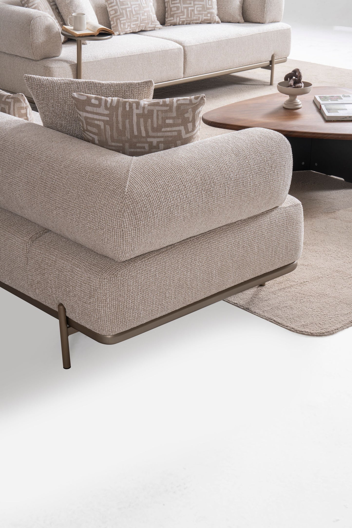 Sitzgruppe/Sofa Set - Wohnzimmergarnitur "Olvina" 3+3+1
